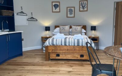 Roundhouse at East Thorne Retreat ibedroom