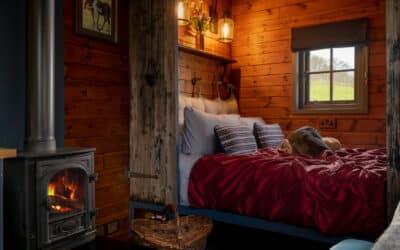 Shepherds Hut in Kent at Greenhill Glamping bed