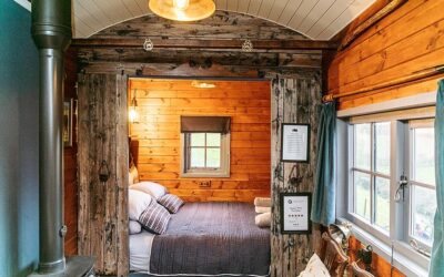 Shepherds Hut in Kent at Greenhill Glamping interior