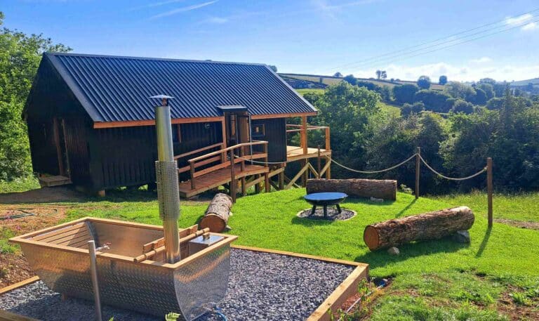 Dog-friendly cabin with hot tub at Brackenhill Glamping, Dartmoor