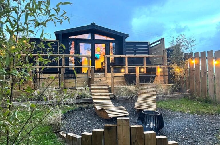 The Bali Box with Hot Tub and Sauna in Somerset