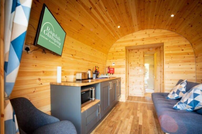Ragdale Glamping Pod kitcheb