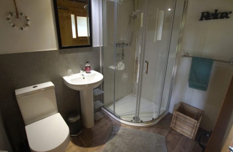 Bathroom in safari tent at Village Farm Hideaway Leicestershire