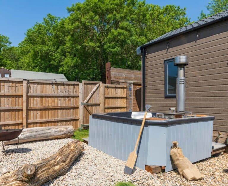 Hot Tub lodge at Woods Meadow Kent